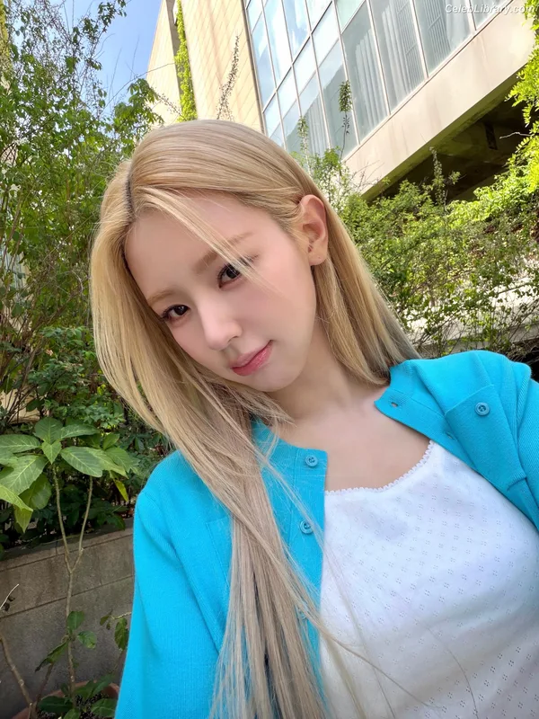 Cho Mi-yeon (Miyeon) - i-dle [(G)I-dle] photo 20 of 1019