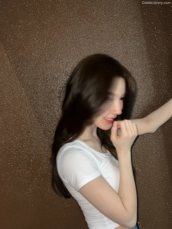 Cho Mi-yeon (Miyeon) - i-dle [(G)I-dle] photo 8 of 1019
