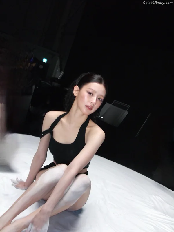 Cho Mi-yeon (Miyeon) - i-dle [(G)I-dle] photo 10 of 1019