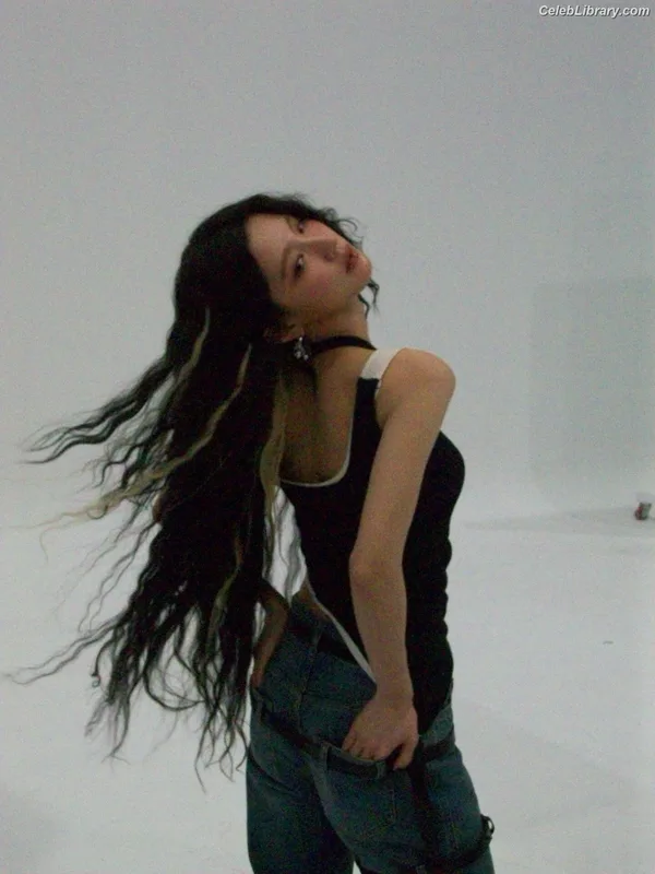 Cho Mi-yeon (Miyeon) - i-dle [(G)I-dle] photo 20 of 1019