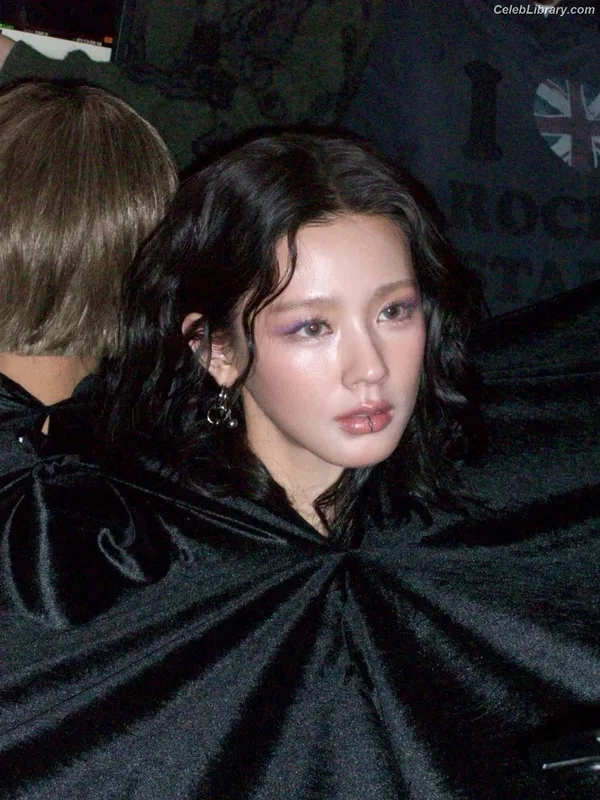 Cho Mi-yeon (Miyeon) - i-dle [(G)I-dle] photo 23 of 1019