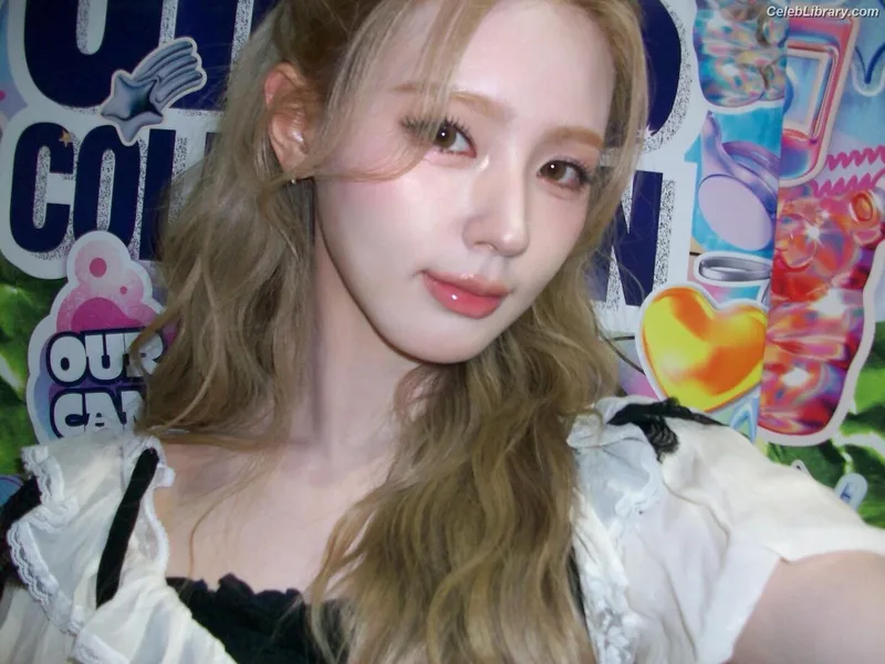 Cho Mi-yeon (Miyeon) - i-dle [(G)I-dle] photo 6 of 1019