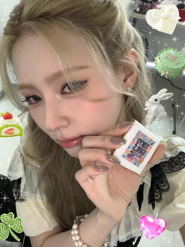 Cho Mi-yeon (Miyeon) - i-dle [(G)I-dle] photo 7 of 1019