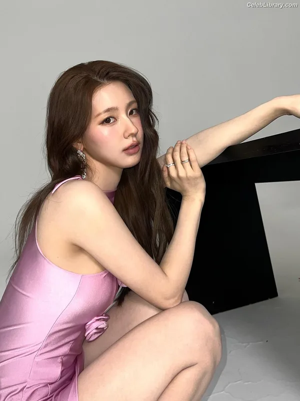 Cho Mi-yeon (Miyeon) - i-dle [(G)I-dle] photo 20 of 1019