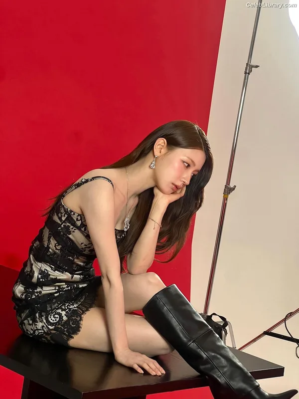 Cho Mi-yeon (Miyeon) - i-dle [(G)I-dle] photo 1 of 1019