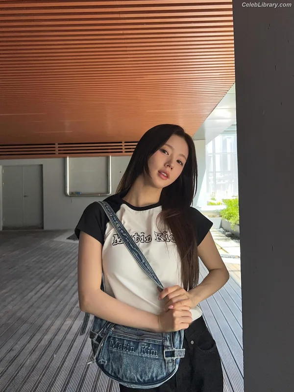 Cho Mi-yeon (Miyeon) - i-dle [(G)I-dle] photo 5 of 1019