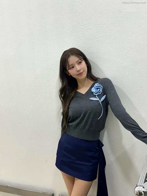 Cho Mi-yeon (Miyeon) - i-dle [(G)I-dle] photo 13 of 1019