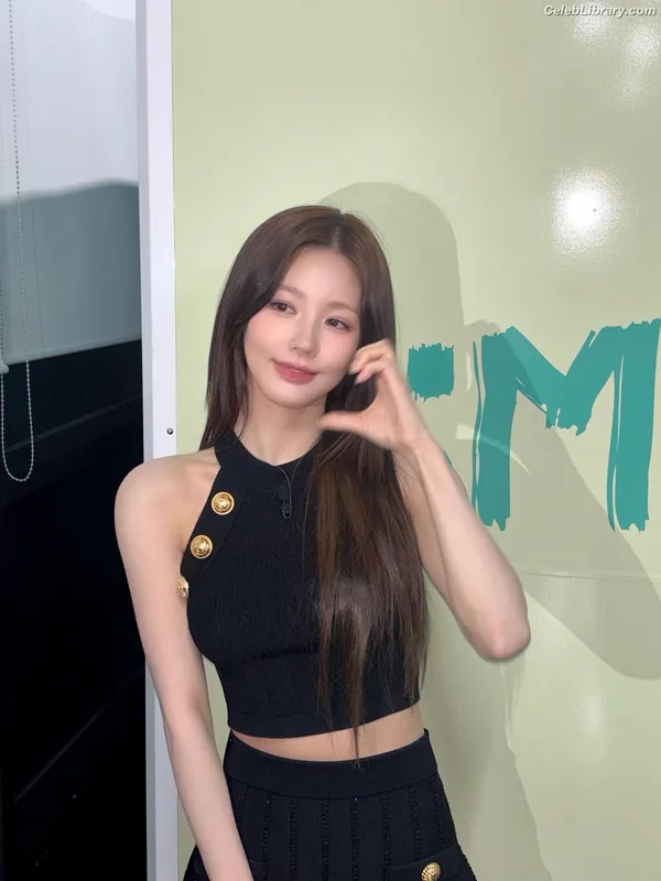 Cho Mi-yeon (Miyeon) - i-dle [(G)I-dle] photo 15 of 1019