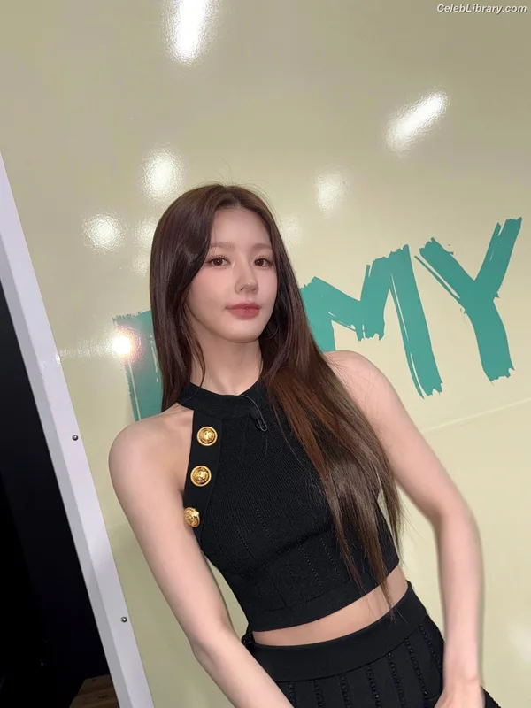 Cho Mi-yeon (Miyeon) - i-dle [(G)I-dle] photo 16 of 1019