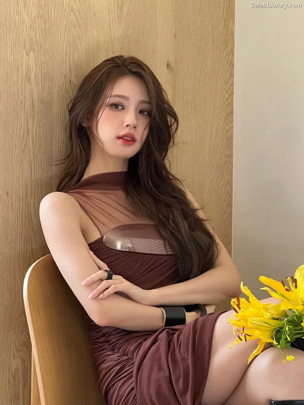 Cho Mi-yeon (Miyeon) - i-dle [(G)I-dle] photo 17 of 1019