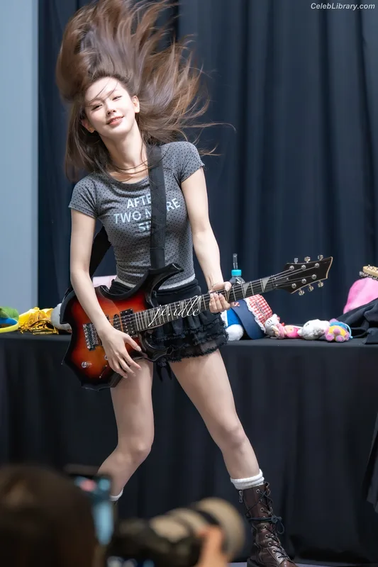Cho Mi-yeon (Miyeon) - i-dle [(G)I-dle] photo 23 of 1019