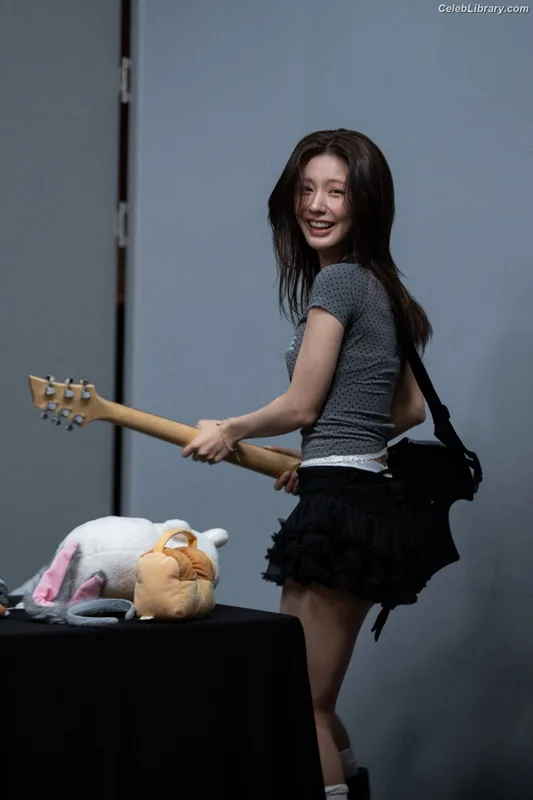 Cho Mi-yeon (Miyeon) - i-dle [(G)I-dle] photo 1 of 1019
