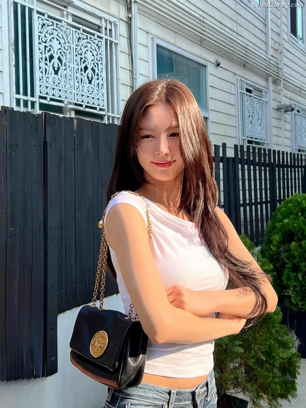 Cho Mi-yeon (Miyeon) - i-dle [(G)I-dle] photo 3 of 1019