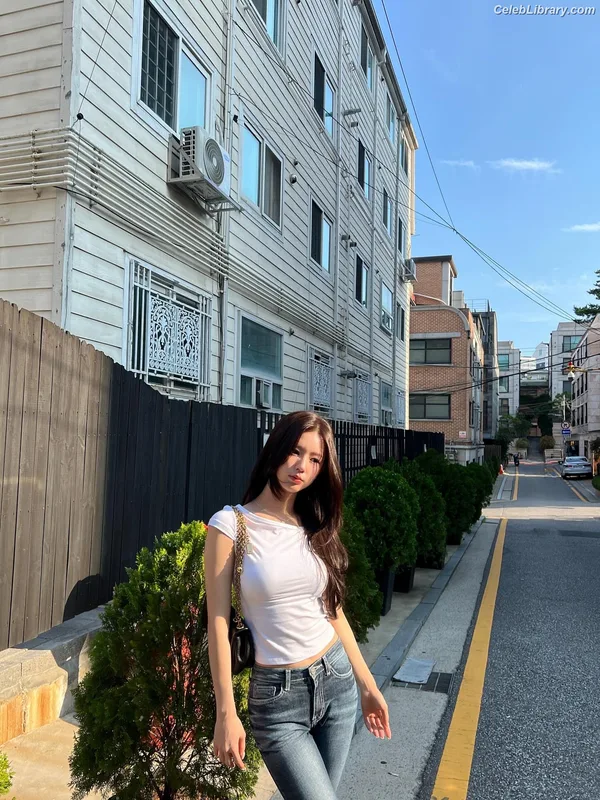 Cho Mi-yeon (Miyeon) - i-dle [(G)I-dle] photo 12 of 1019