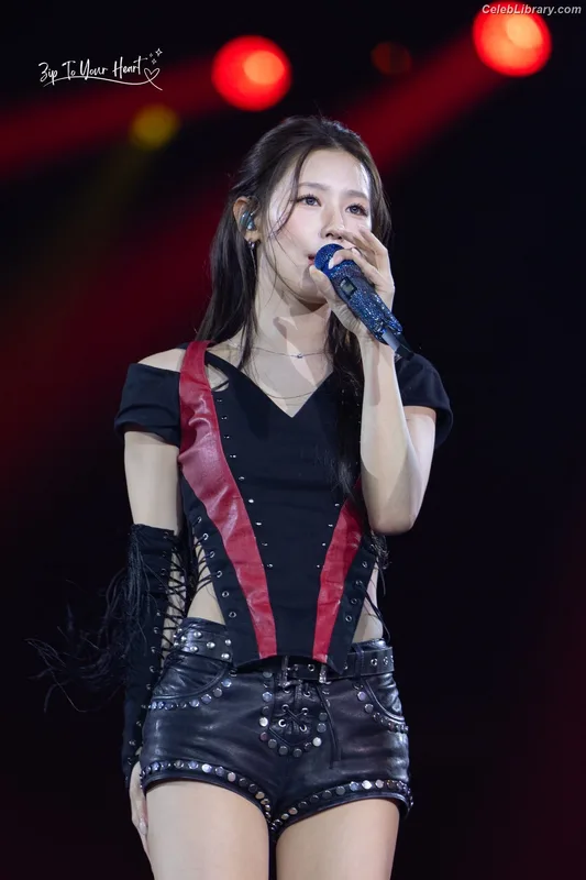 Cho Mi-yeon (Miyeon) - i-dle [(G)I-dle] photo 17 of 1019