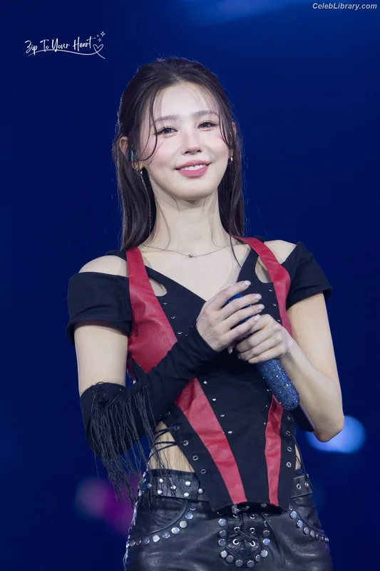 Cho Mi-yeon (Miyeon) - i-dle [(G)I-dle] photo 18 of 1019