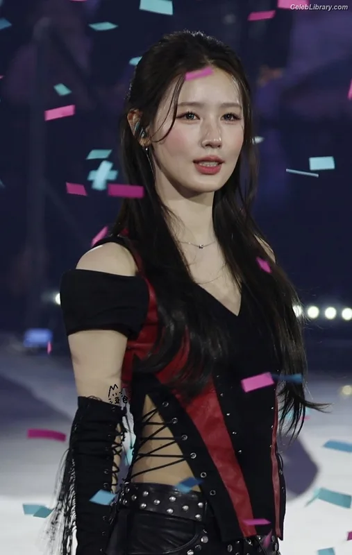 Cho Mi-yeon (Miyeon) - i-dle [(G)I-dle] photo 22 of 1019
