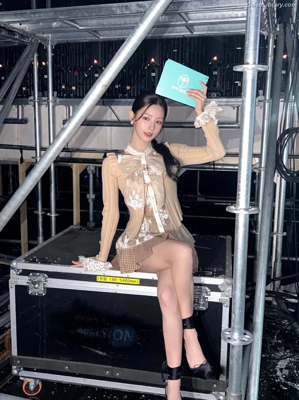 Cho Mi-yeon (Miyeon) - i-dle [(G)I-dle] photo 23 of 1019