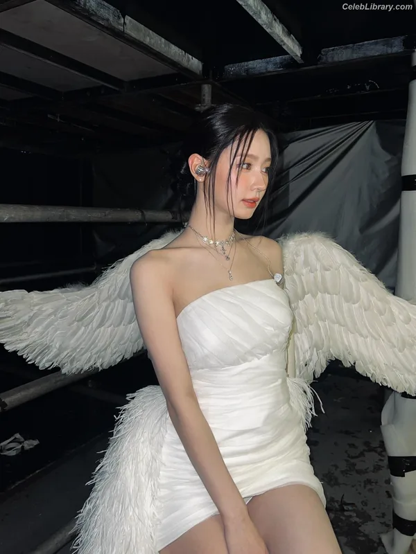Cho Mi-yeon (Miyeon) - i-dle [(G)I-dle] photo 13 of 1019