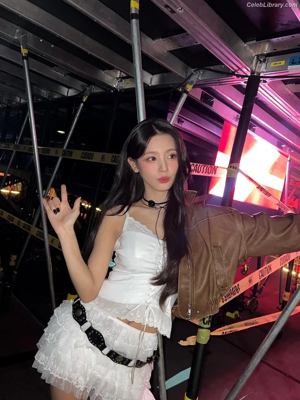 Cho Mi-yeon (Miyeon) - i-dle [(G)I-dle] photo 15 of 1019