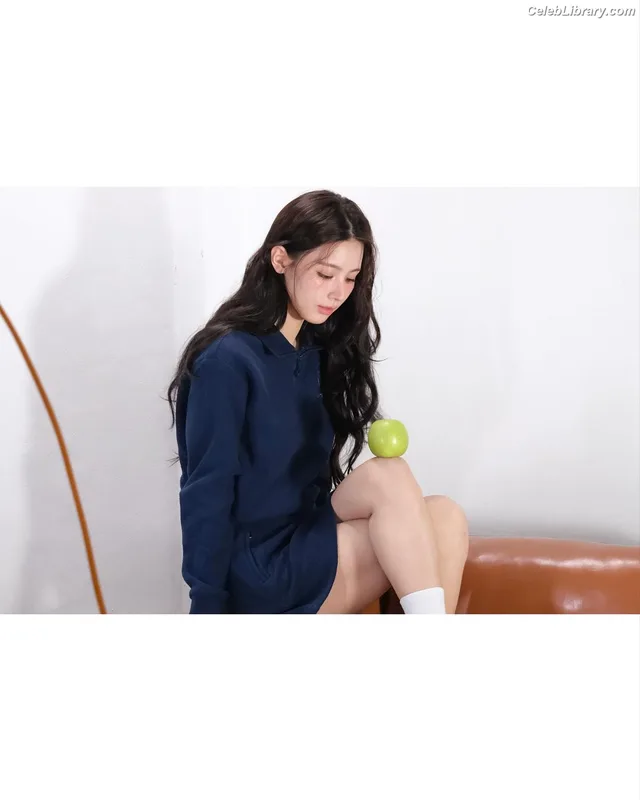 Cho Mi-yeon (Miyeon) - i-dle [(G)I-dle] photo 9 of 1019