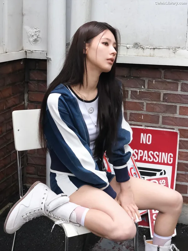 Cho Mi-yeon (Miyeon) - i-dle [(G)I-dle] photo 19 of 1019