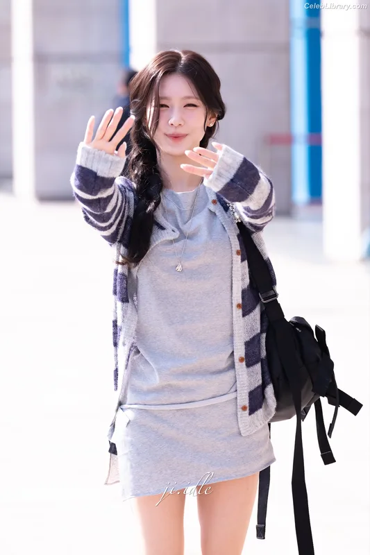 Cho Mi-yeon (Miyeon) - i-dle [(G)I-dle] photo 3 of 1019