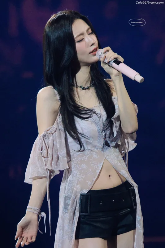 Cho Mi-yeon (Miyeon) - i-dle [(G)I-dle] photo 14 of 1019