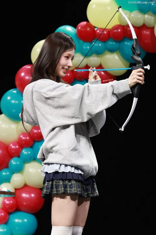 Cho Mi-yeon (Miyeon) - i-dle [(G)I-dle] photo 22 of 1019