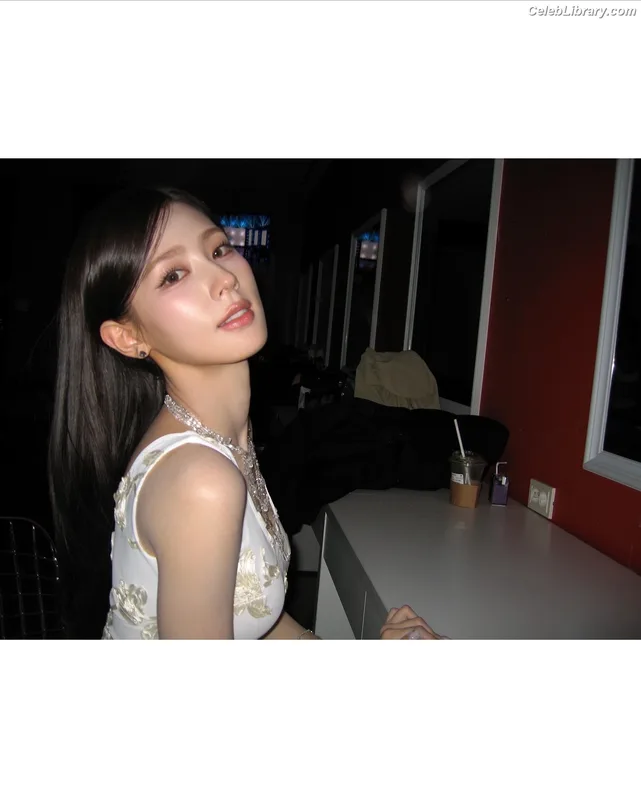 Cho Mi-yeon (Miyeon) - i-dle [(G)I-dle] photo 7 of 1019