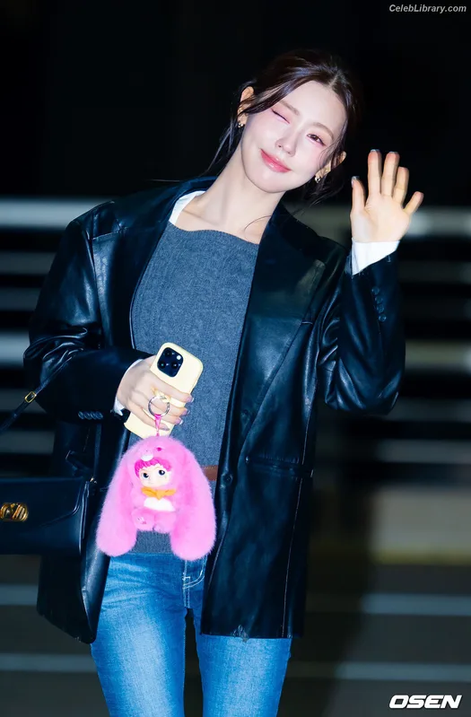 Cho Mi-yeon (Miyeon) - i-dle [(G)I-dle] photo 21 of 1019