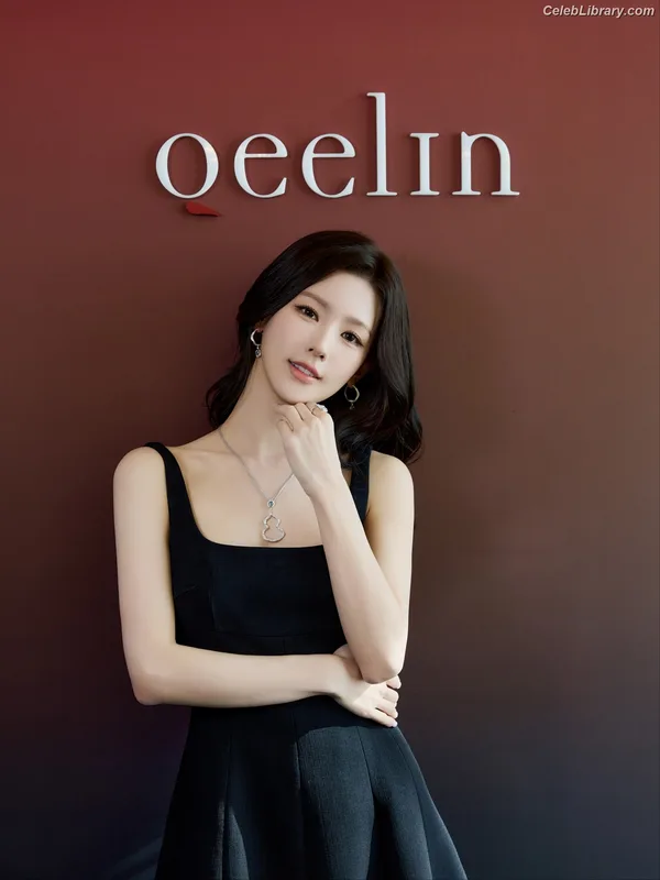 Cho Mi-yeon (Miyeon) - i-dle [(G)I-dle] photo 8 of 1019