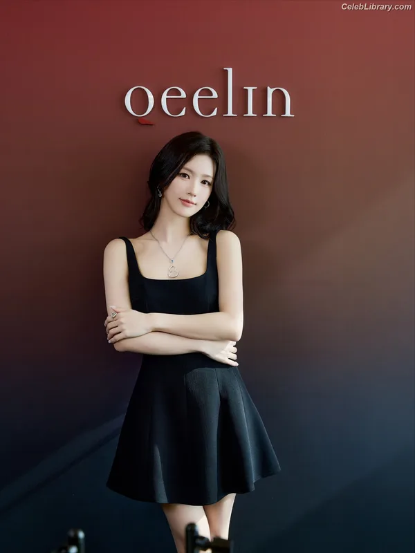 Cho Mi-yeon (Miyeon) - i-dle [(G)I-dle] photo 10 of 1019