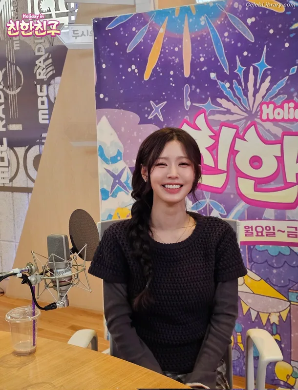 Cho Mi-yeon (Miyeon) - i-dle [(G)I-dle] photo 8 of 1019