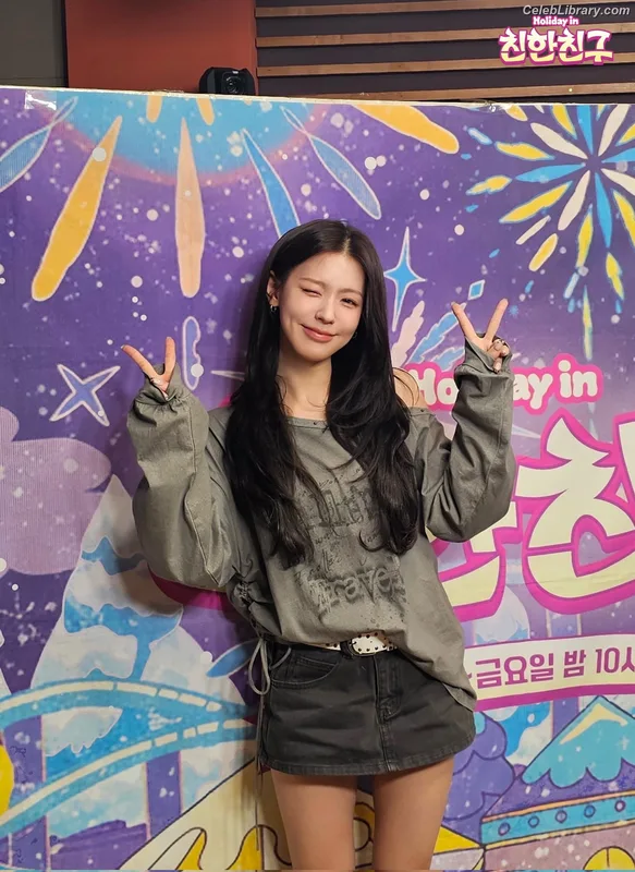 Cho Mi-yeon (Miyeon) - i-dle [(G)I-dle] photo 9 of 1019