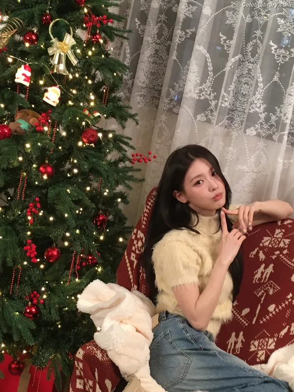 Cho Mi-yeon (Miyeon) - i-dle [(G)I-dle] photo 5 of 1019