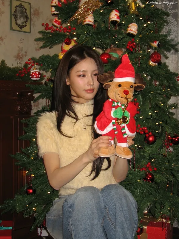 Cho Mi-yeon (Miyeon) - i-dle [(G)I-dle] photo 7 of 1019