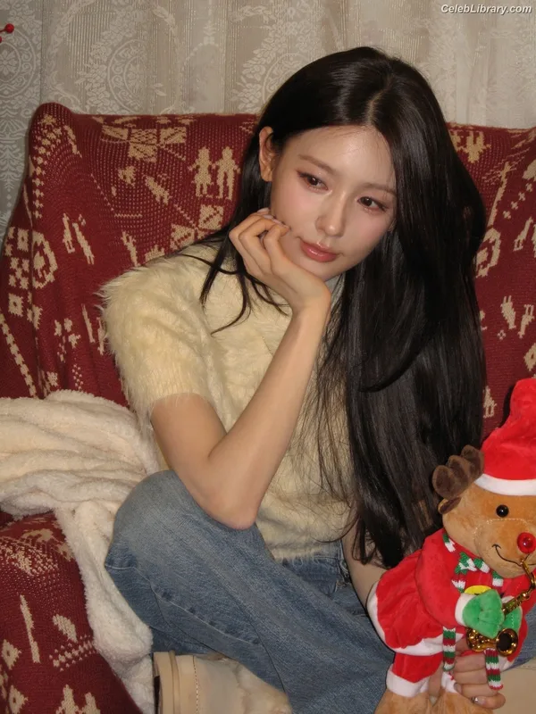 Cho Mi-yeon (Miyeon) - i-dle [(G)I-dle] photo 8 of 1019