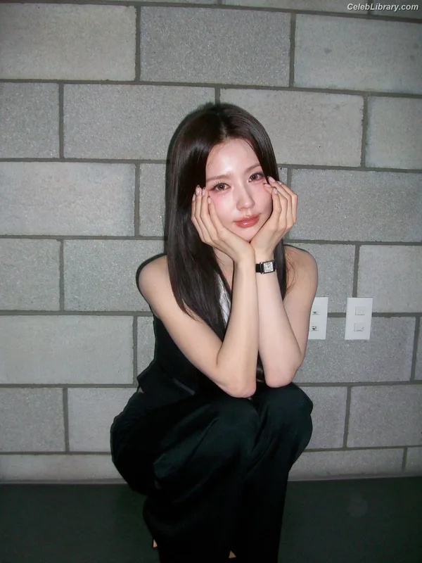 Cho Mi-yeon (Miyeon) - i-dle [(G)I-dle] photo 14 of 1019