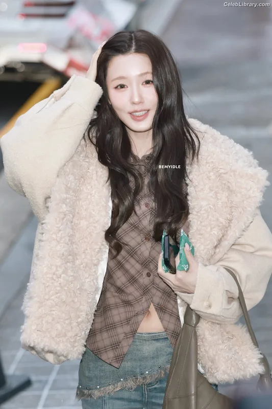 Cho Mi-yeon (Miyeon) - i-dle [(G)I-dle] photo 5 of 1019