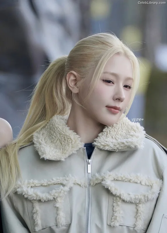 Cho Mi-yeon (Miyeon) - i-dle [(G)I-dle] photo 10 of 1019