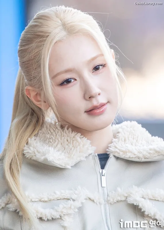 Cho Mi-yeon (Miyeon) - i-dle [(G)I-dle] photo 24 of 1019