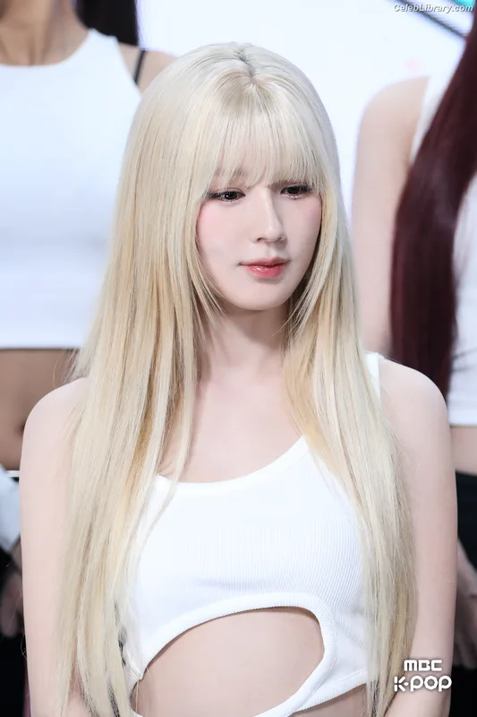 Cho Mi-yeon (Miyeon) - i-dle [(G)I-dle] photo 10 of 1019
