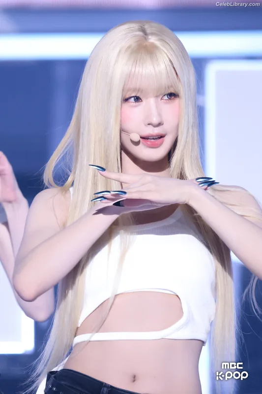 Cho Mi-yeon (Miyeon) - i-dle [(G)I-dle] photo 11 of 1019