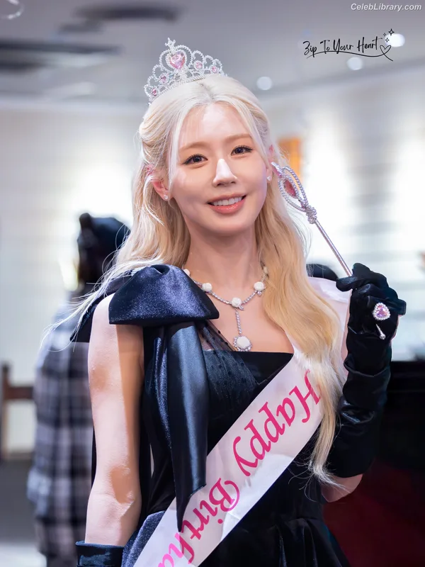 Cho Mi-yeon (Miyeon) - i-dle [(G)I-dle] photo 7 of 1019
