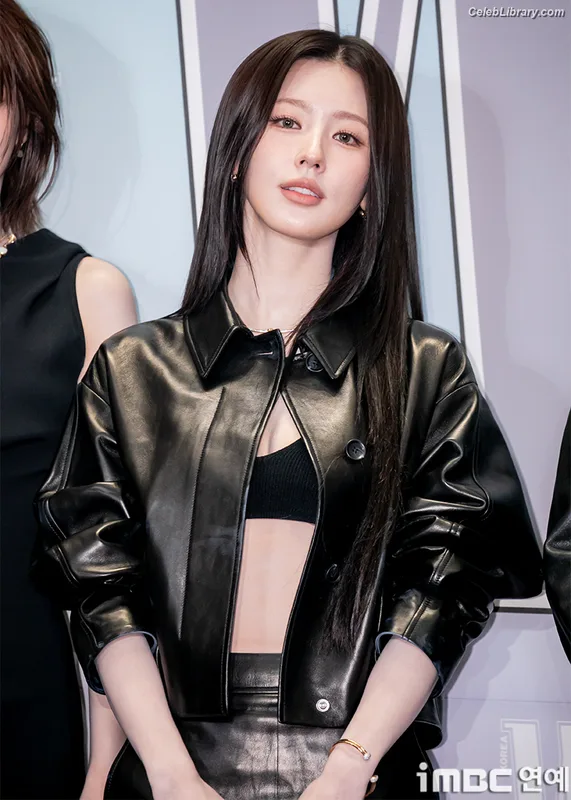 Cho Mi-yeon (Miyeon) - i-dle [(G)I-dle] photo 5 of 1019