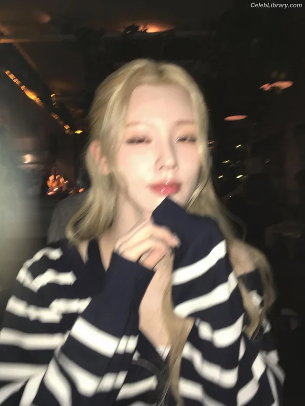 Cho Mi-yeon (Miyeon) - i-dle [(G)I-dle] photo 14 of 1019