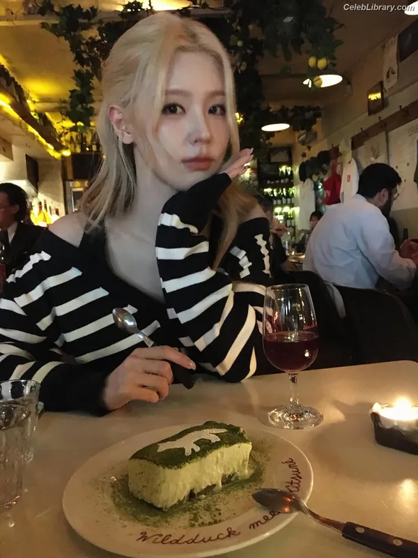 Cho Mi-yeon (Miyeon) - i-dle [(G)I-dle] photo 21 of 1019