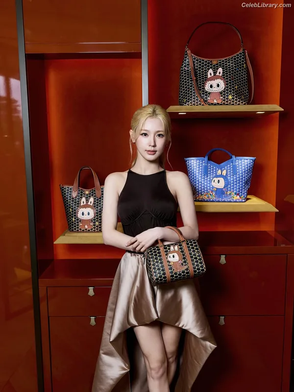 Cho Mi-yeon (Miyeon) - i-dle [(G)I-dle] photo 1 of 1019