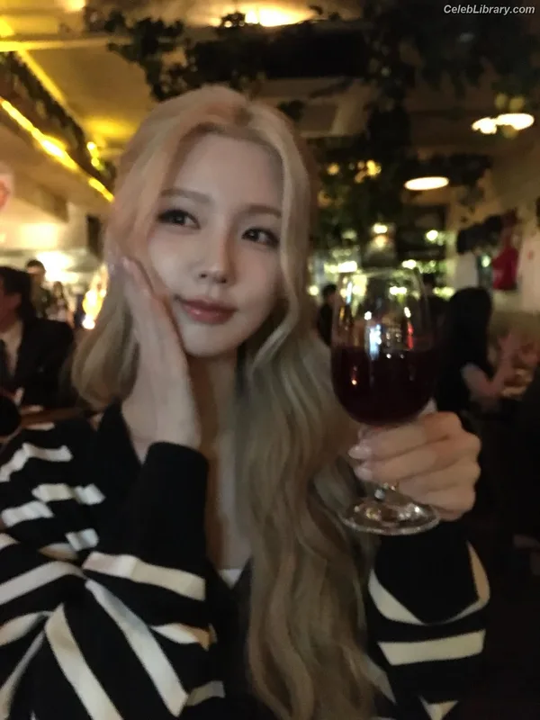 Cho Mi-yeon (Miyeon) - i-dle [(G)I-dle] photo 5 of 1019